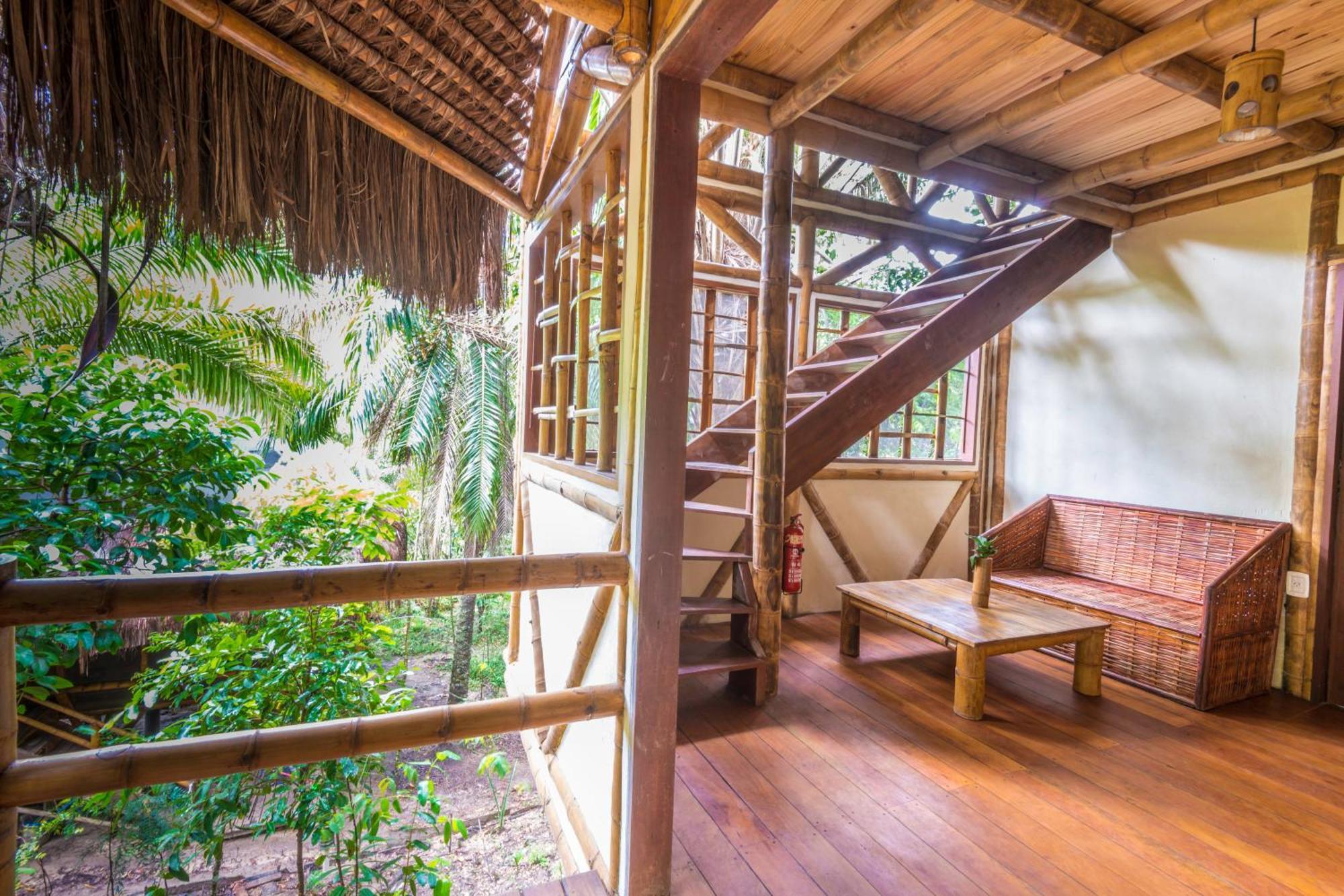 Universo Pol Bamboo Hostel Морру-ді-Сан-Паулу Екстер'єр фото