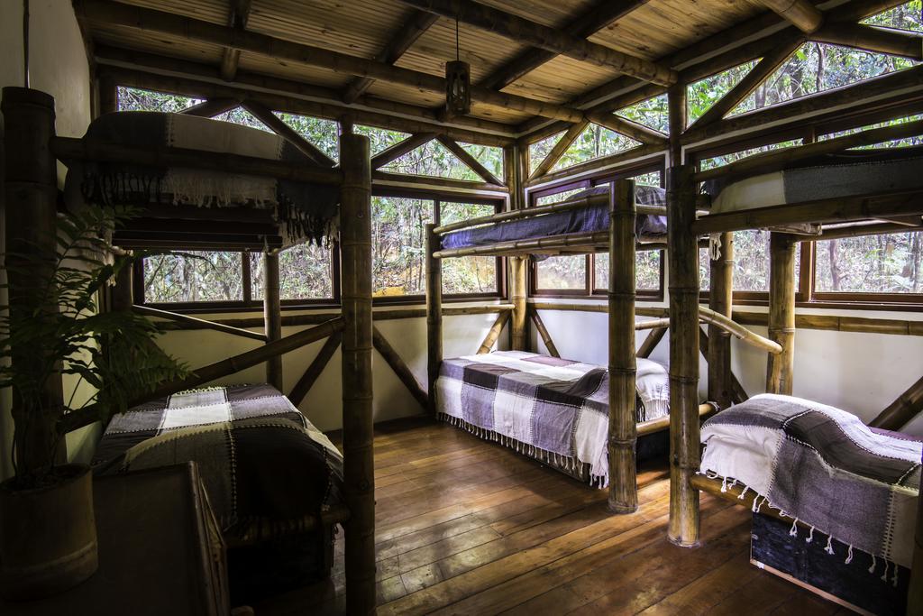 Universo Pol Bamboo Hostel Морру-ді-Сан-Паулу Екстер'єр фото