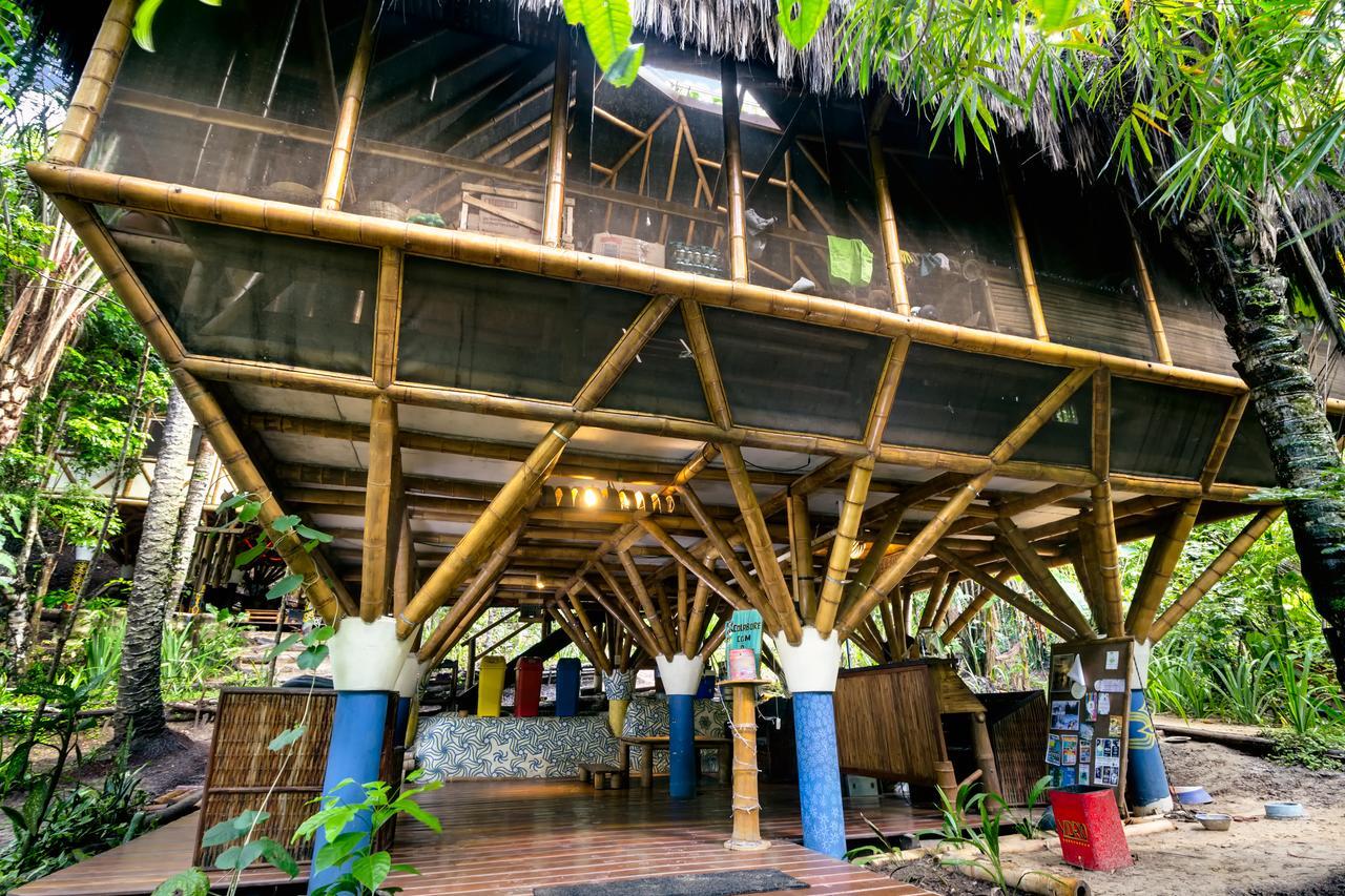 Universo Pol Bamboo Hostel Морру-ді-Сан-Паулу Екстер'єр фото