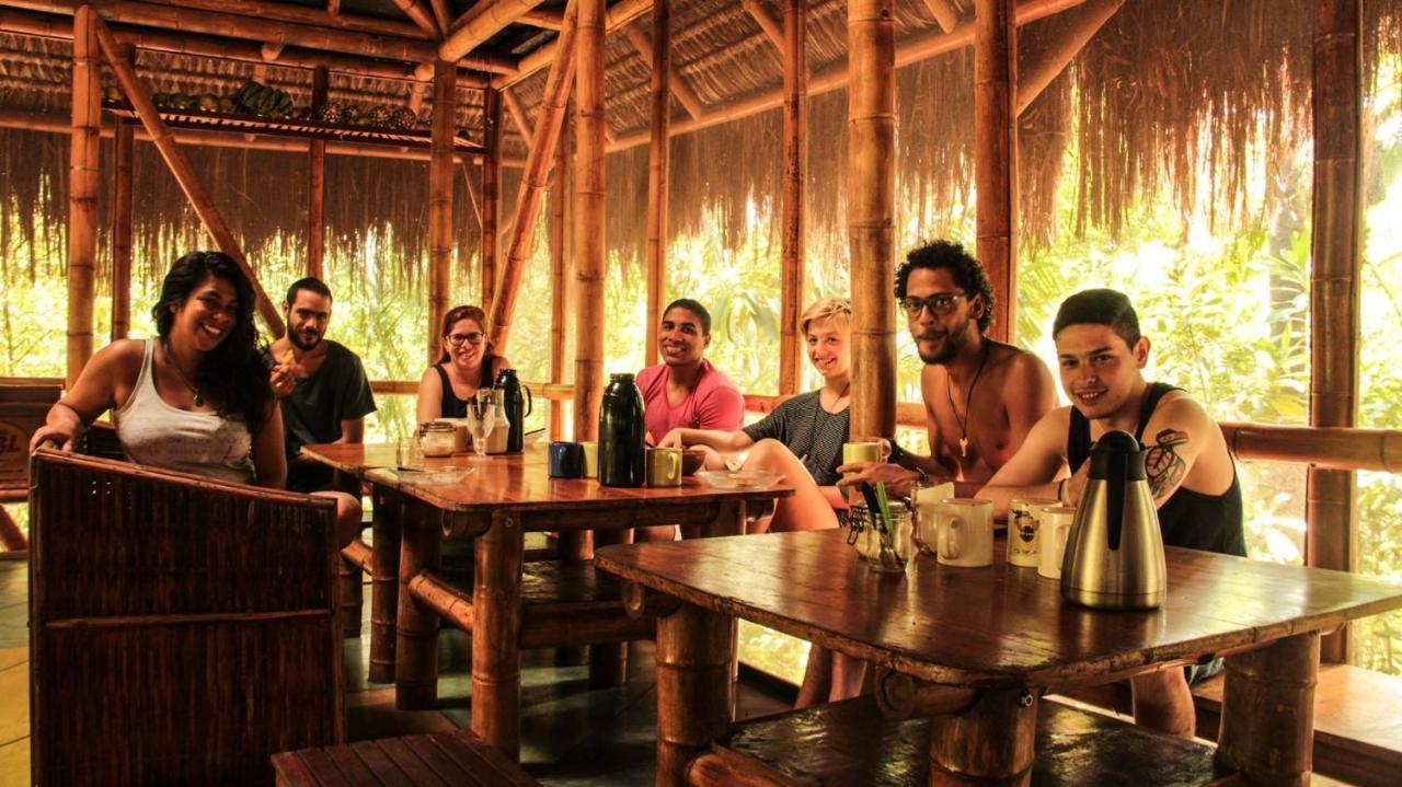 Universo Pol Bamboo Hostel Морру-ді-Сан-Паулу Екстер'єр фото
