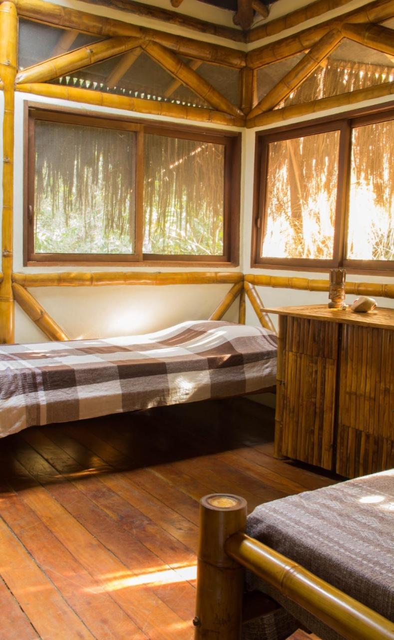 Universo Pol Bamboo Hostel Морру-ді-Сан-Паулу Екстер'єр фото
