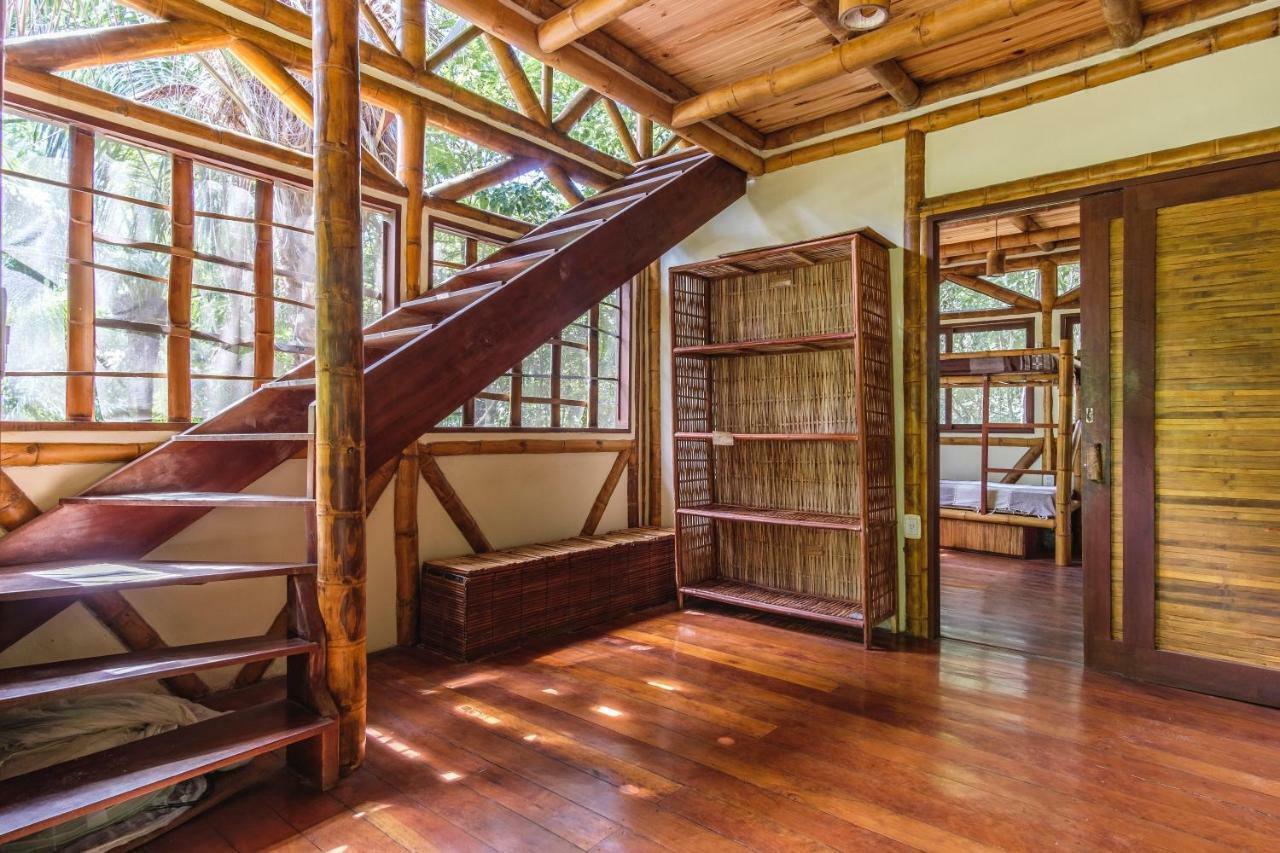 Universo Pol Bamboo Hostel Морру-ді-Сан-Паулу Екстер'єр фото